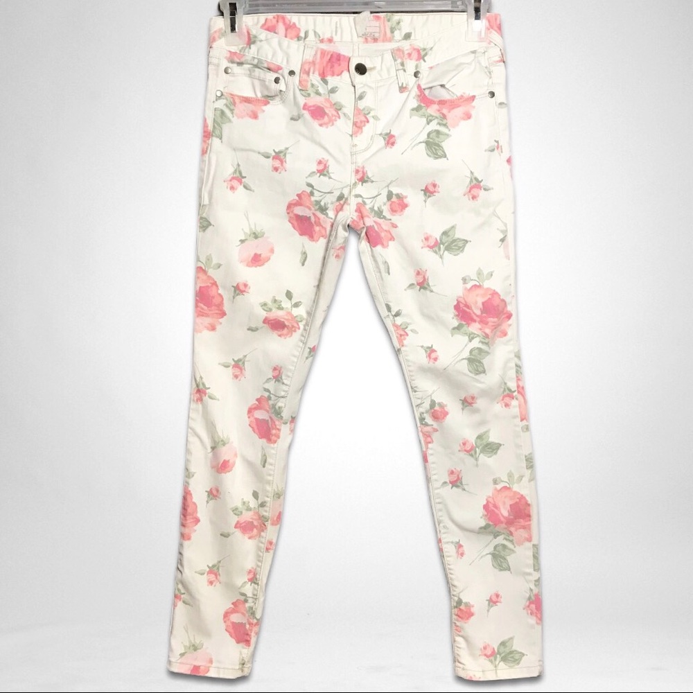 ❌SOLD❌ FREE PEOPLE Off White Floral Skinny Jeans - Picture 3 of 7